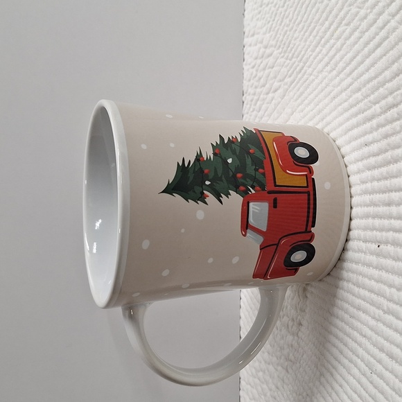 🛍2/$15🛍 #ABX Christmas mug by holiday market - Picture 2 of 4